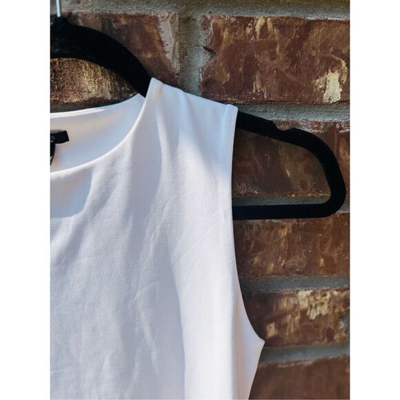 Express white sleeveless tops size small, new without tag, no flaws and in excel - Picture 3 of 8